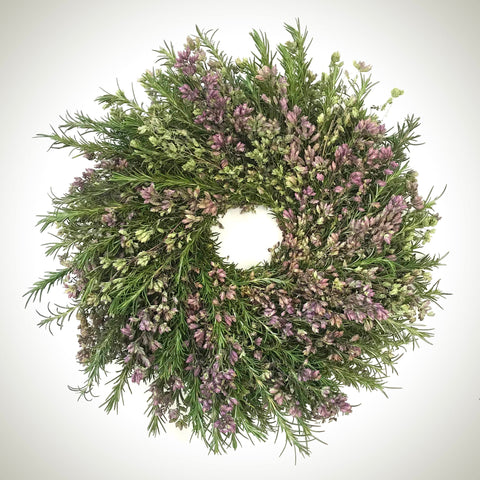 Classic Wreath Subscription - Creekside Farms Timeless, fresh and dried wreaths for each season 16"/16"/20"/20"
