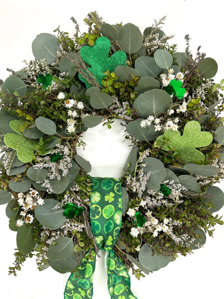 Lucky Charm Wreath - Creekside Farms Bring in the holiday spirit of St. Patrick's Day with this fun and festive wreath 18"