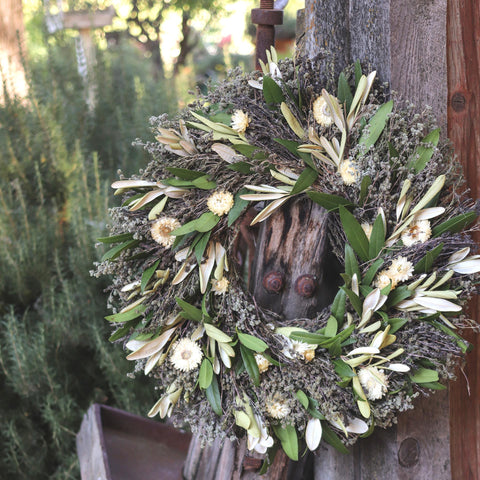 Pearl Wreath - Creekside Farms Classic everlasting with white strawflowers and dried herbs wreath 16" or 22"